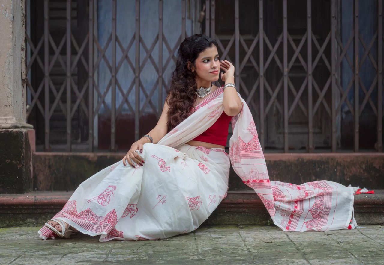 Red and white Tangail cotton saree