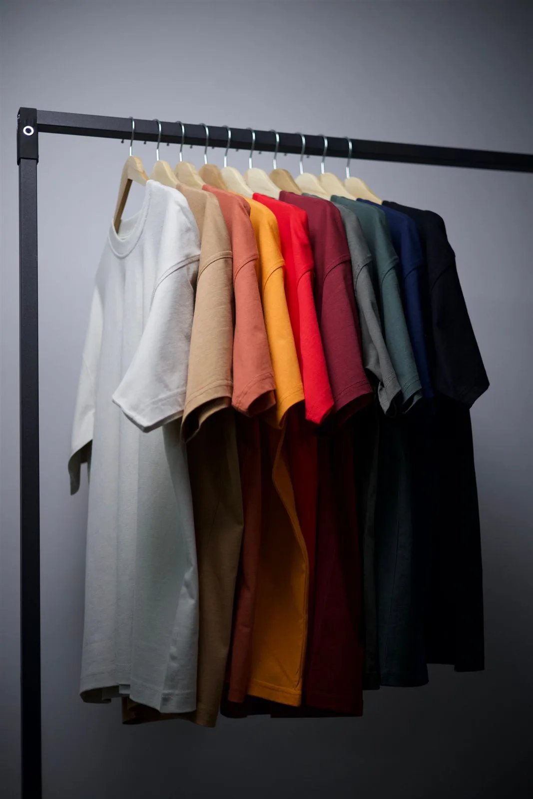 Folded basic t-shirts