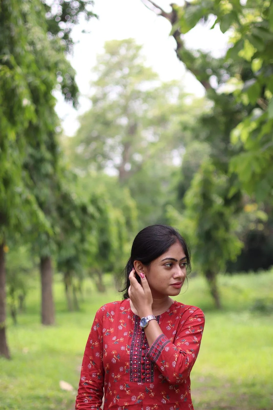 Woman wearing a printed lawn kurti